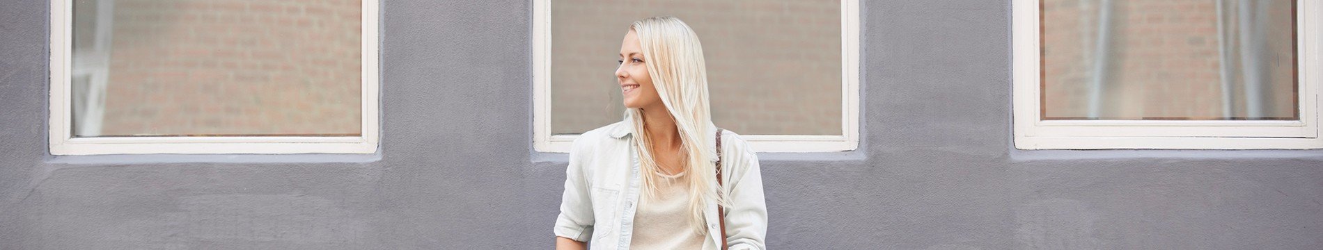 Olia   Blonde platine Bnner